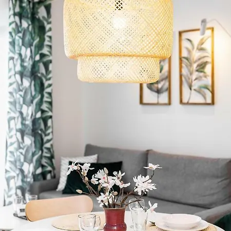 Walonska With Free Parking By Renters Apartment Wroclaw