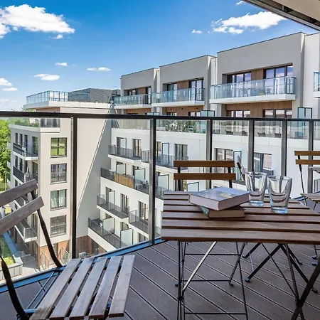 Walonska With Free Parking By Renters *